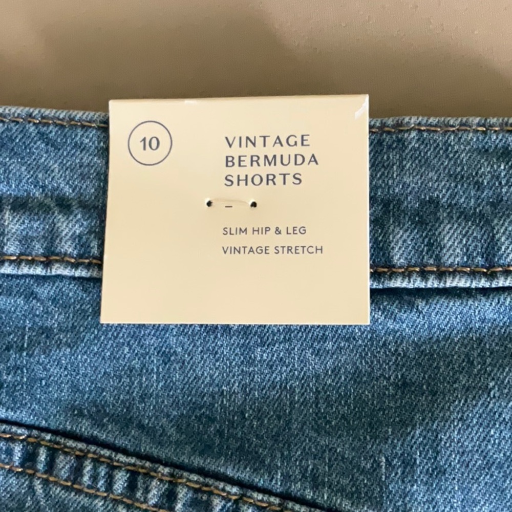 NWT Universal Threads ~ Vintage Bermuda Blue Jean Shorts - Picture 8 of 9